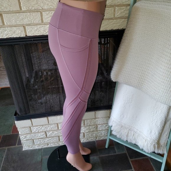 Victoria's Secret Total Knockout High Rise Stitch Detail Pocket Legging XS Short - Picture 2 of 9